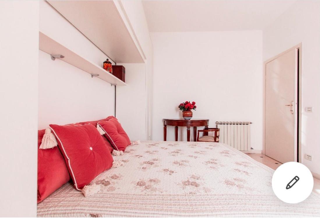 Appartement Riva Dei Fiori à Viareggio Extérieur photo
