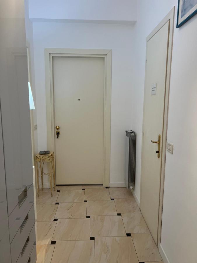 Appartement Riva Dei Fiori à Viareggio Extérieur photo