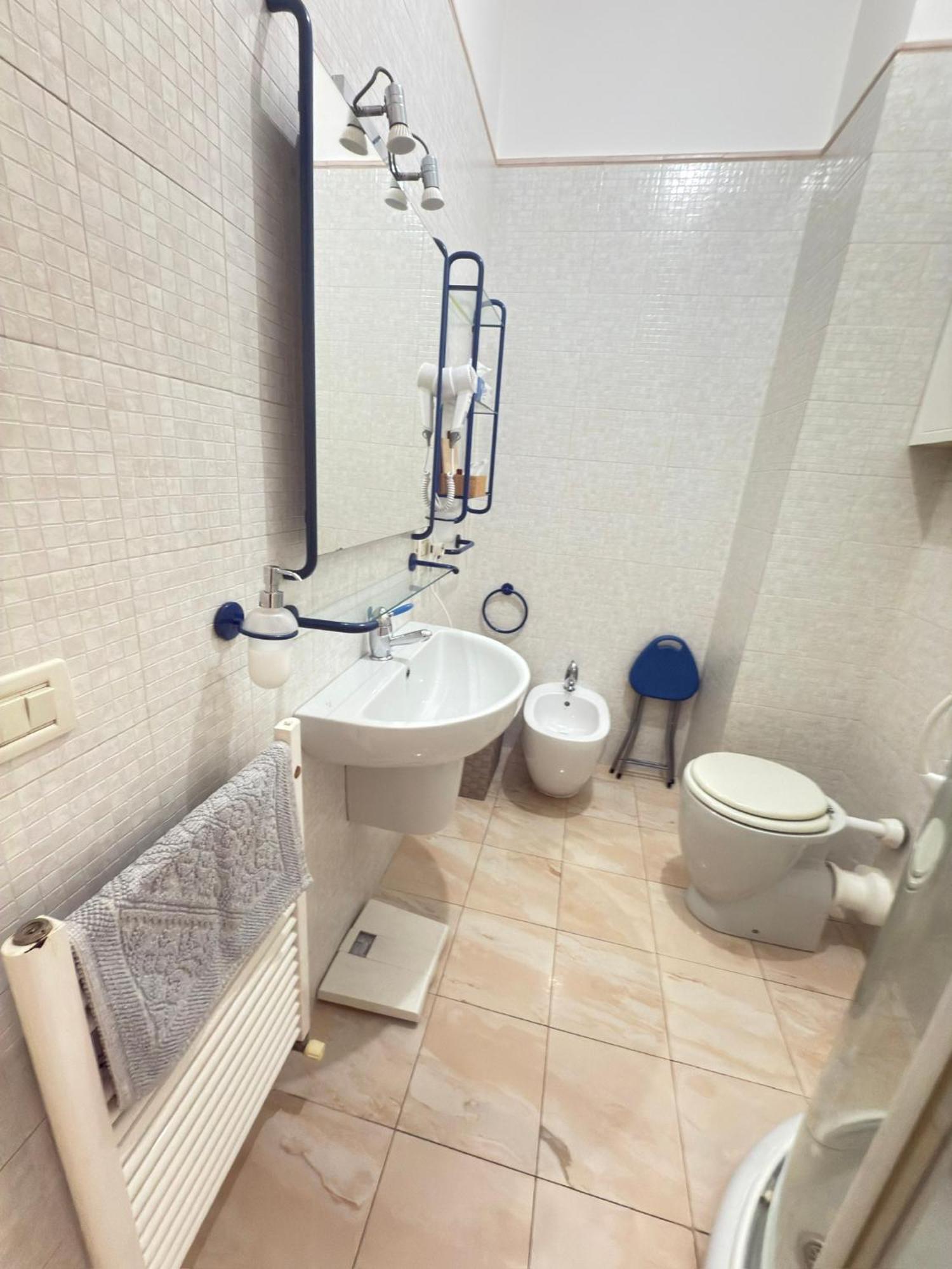 Appartement Riva Dei Fiori à Viareggio Extérieur photo